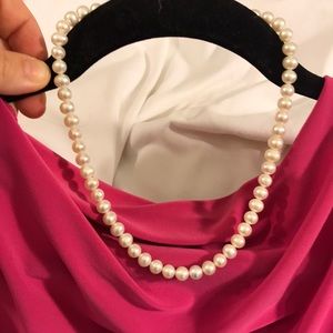 ⬇️ $168 Silvery White Pearl & Sterling Necklace